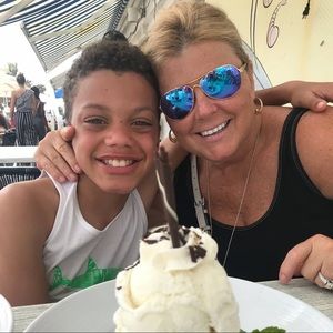 Meet your Posher, Dana